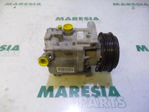 Usagé Compresseur de clim Fiat Panda (169) 1.2 Fire Prix € 75,00 Règlement à la marge proposé par Maresia Parts