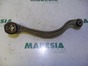 Used Rear lower wishbone, left Peugeot 407 (6D) 1.8 16V Price € 25,00 Margin scheme offered by Maresia Parts