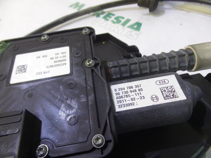 Parking brake mechanism Peugeot 3008 I 1.6 HDiF 16V 9684898480 9HR Synthetic Parking brake mechanism Peugeot 3008 I 1.6 HDiF 16V 9684898480 9HR Synthetic