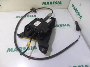 Used Parking brake mechanism Peugeot 3008 I (0U/HU) 1.6 HDiF 16V Price € 210,00 Margin scheme offered by Maresia Parts