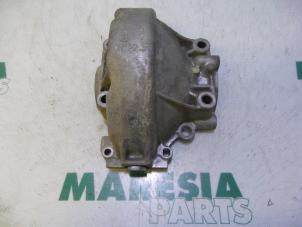 Used Gearbox casing Peugeot 407 (6D) 1.8 16V Price € 60,00 Margin scheme offered by Maresia Parts