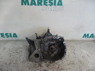 Used Gearbox Renault Clio III (BR/CR) 1.2 16V 75 Price € 194,25 Margin scheme offered by Maresia Parts