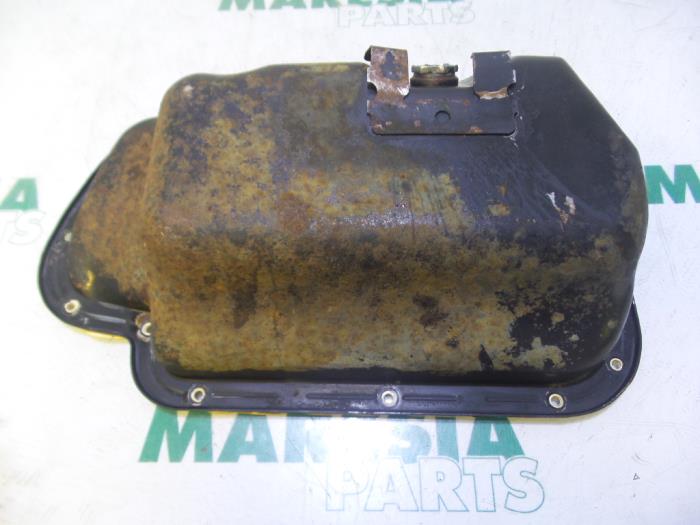 Usagé Couvercle carter Citroen C3 (FC/FL/FT) 1.4 Prix € 25,00 Règlement à la marge proposé par Maresia Parts