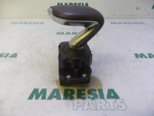 Used Gear stick Renault Espace (RFCJ) 1.6 Tce 200 EDC Price € 341,25 Margin scheme offered by Maresia Parts
