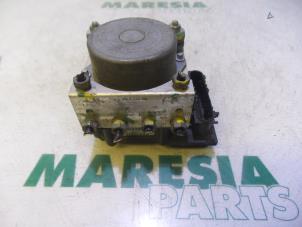 Usagé Pompe ABS Dacia Logan MCV (KS) 1.5 dCi Prix € 50,00 Règlement à la marge proposé par Maresia Parts