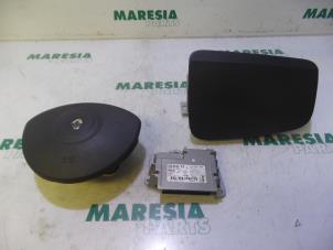Used Airbag set + module Renault Clio III (BR/CR) 1.4 16V Price € 210,00 Margin scheme offered by Maresia Parts