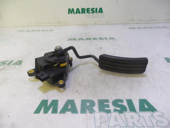 Gebrauchte Gaspedalposition Sensor Renault Clio III (BR/CR) 1.4 16V Preis € 29,95 Margenregelung angeboten von Maresia Parts
