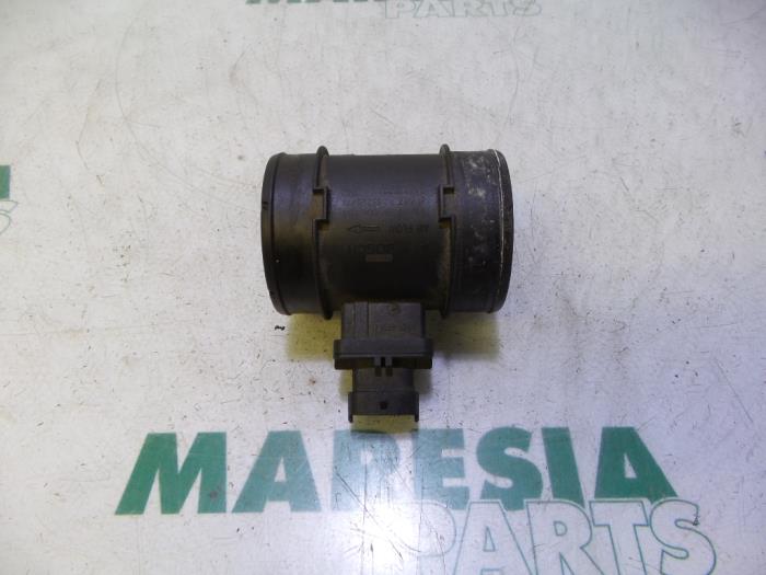 Begagnade Luftflödesmätare Fiat Fiorino (225) 1.3 JTD 16V Multijet Pris € 25,00 Marginaltabell erbjuds av Maresia Parts