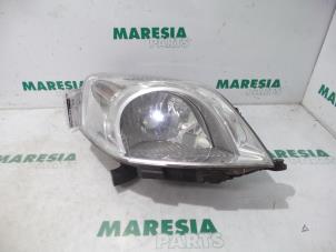 Used Headlight, right Fiat Fiorino (225) 1.3 JTD 16V Multijet Price € 65,00 Margin scheme offered by Maresia Parts