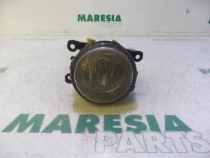 Used Fog light, front right Citroen C4 Berline (LC) 1.6 HDi 16V Price € 10,00 Margin scheme offered by Maresia Parts