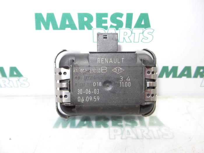Begagnade Regnsensor Renault Espace (JK) 3.0 dCi V6 24V Grand Espace Pris € 25,00 Marginaltabell erbjuds av Maresia Parts