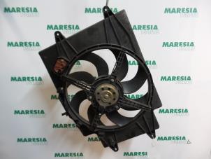 Usagé Ventilateur moteur Alfa Romeo 147 (937) 1.9 JTD 115 Prix € 75,00 Règlement à la marge proposé par Maresia Parts