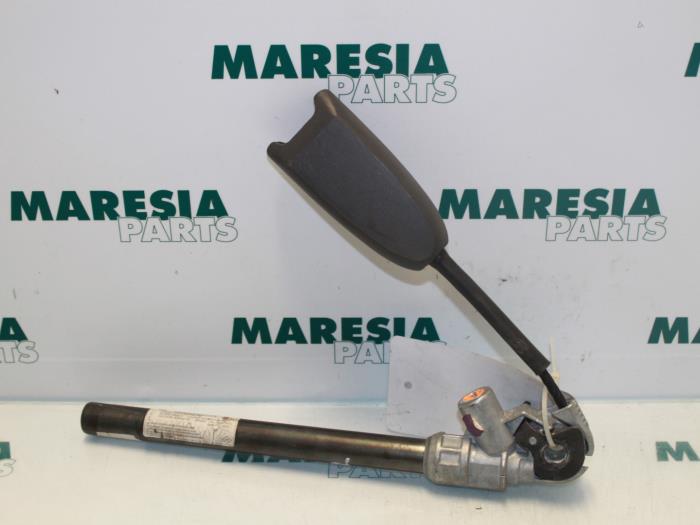 Begagnade Bältessträckare, vänster Renault Grand Scénic II (JM) 2.0 16V Pris € 30,00 Marginaltabell erbjuds av Maresia Parts