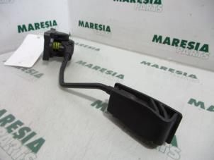Used Throttle pedal position sensor Peugeot 407 SW (6E) 2.0 HDiF 16V Price € 40,00 Margin scheme offered by Maresia Parts