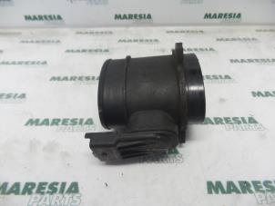 Used Airflow meter Citroen C4 Berline (LC) 1.6 HDi 16V Price € 25,00 Margin scheme offered by Maresia Parts