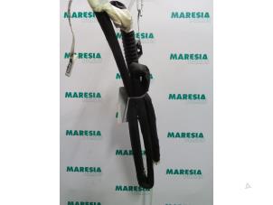 Used Roof curtain airbag, left Renault Scénic II (JM) 2.0 16V Price € 25,00 Margin scheme offered by Maresia Parts