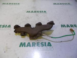 Used Exhaust manifold Renault Twingo II (CN) 1.5 dCi 90 FAP Price € 75,00 Margin scheme offered by Maresia Parts