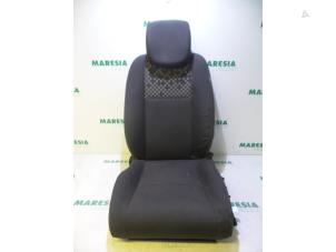 Used Seat upholstery, left Renault Megane III Berline (BZ) 1.5 dCi 110 Price € 105,00 Margin scheme offered by Maresia Parts