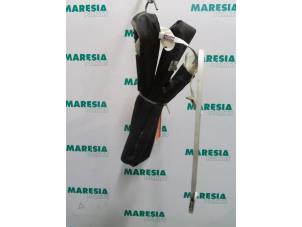 Used Roof curtain airbag, left Renault Scénic II (JM) 1.5 dCi 85 Price € 25,00 Margin scheme offered by Maresia Parts