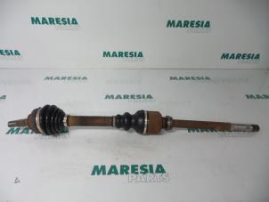 Usagé Arbre de transmission avant droit Citroen Xsara Picasso (CH) 1.6 Prix € 50,00 Règlement à la marge proposé par Maresia Parts