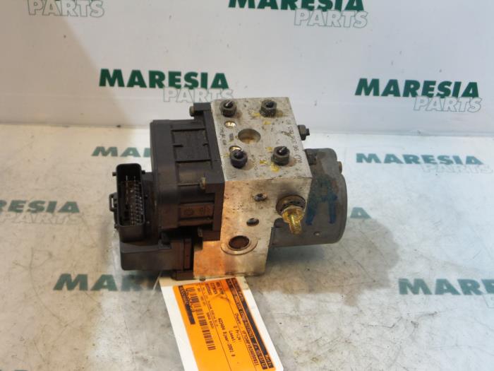 Usagé Bloc ABS Citroen Xsara Picasso (CH) 1.6 Prix € 105,00 Règlement à la marge proposé par Maresia Parts