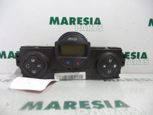 Used Heater control panel Renault Scénic II (JM) 1.5 dCi 100 Price € 30,00 Margin scheme offered by Maresia Parts