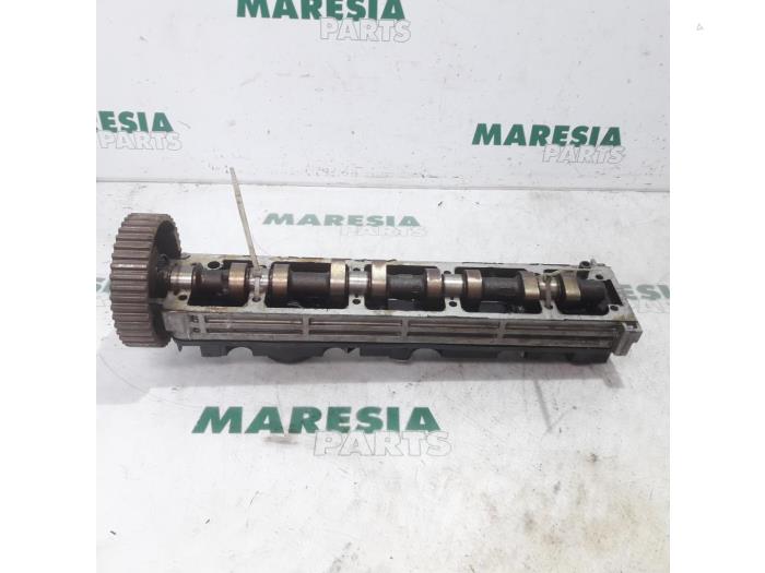 Usagé Arbre à cames Citroen Xantia (X1/2) 1.8i 16V Prix € 50,00 Règlement à la marge proposé par Maresia Parts