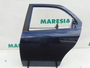 Używane Drzwi lewe tylne wersja 4-drzwiowa Alfa Romeo 156 (932) 2.0 JTS 16V Cena € 75,00 Procedura marży oferowane przez Maresia Parts