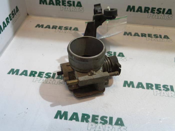 Używane Przepustnica Fiat Marea (185AX) 1.6 SX,ELX 16V Cena € 40,00 Procedura marży oferowane przez Maresia Parts