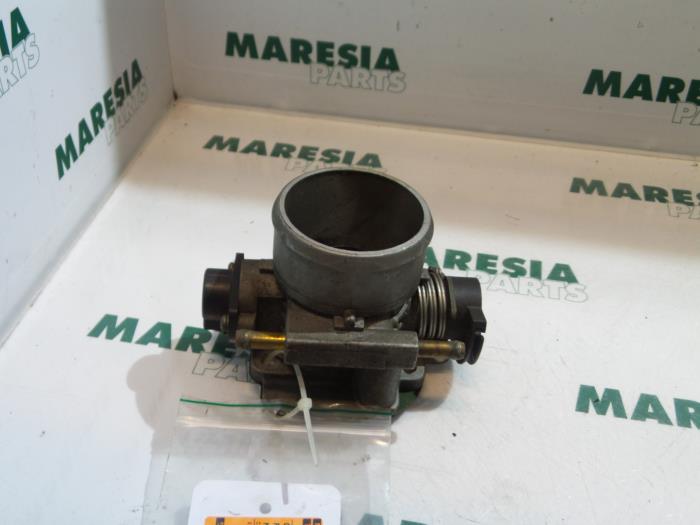 Usagé Boitier papillon Fiat Marea (185AX) 1.6 SX,ELX 16V Prix € 40,00 Règlement à la marge proposé par Maresia Parts