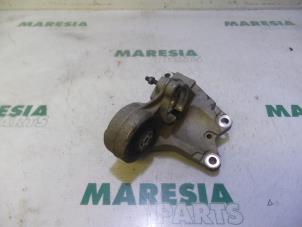 Usados Soporte de motor Citroen Xsara Picasso (CH) 2.0 16V Precio € 40,00 Norma de margen ofrecido por Maresia Parts