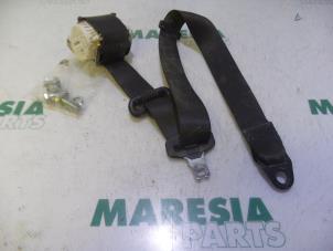 Usagé Ceinture de sécurité arrière droite Lancia Delta (844) 1.6 D Multijet 16V 120 Prix € 35,00 Règlement à la marge proposé par Maresia Parts