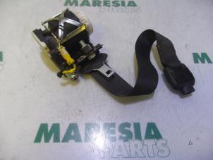 Used Front seatbelt, left Lancia Delta (844) 1.6 D Multijet 16V 120 Price € 105,00 Margin scheme offered by Maresia Parts