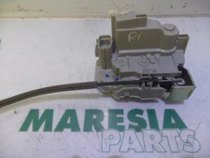 Used Rear door mechanism 4-door, right Lancia Delta (844) 1.6 D Multijet 16V 120 Price € 35,00 Margin scheme offered by Maresia Parts