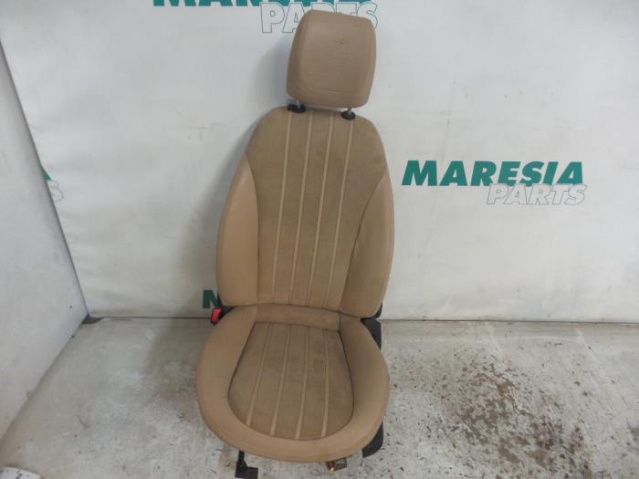 Używane Fotel lewy Lancia Delta (844) 1.6 D Multijet 16V 120 Cena € 149,00 Procedura marży oferowane przez Maresia Parts