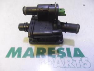 Used Thermostat housing Citroen C3 Pluriel (HB) 1.4 HDi Price € 25,00 Margin scheme offered by Maresia Parts