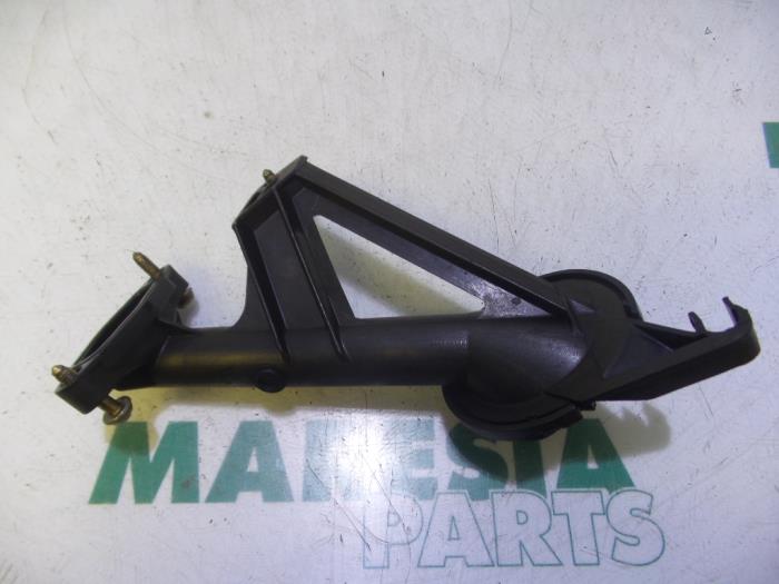 Używane Pompa oleju Citroen C3 Pluriel (HB) 1.4 HDi Cena € 20,00 Procedura marży oferowane przez Maresia Parts