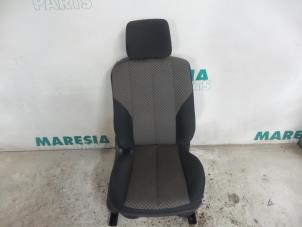 Used Seat, right Renault Megane II (BM/CM) 1.4 16V 98 Price € 105,00 Margin scheme offered by Maresia Parts