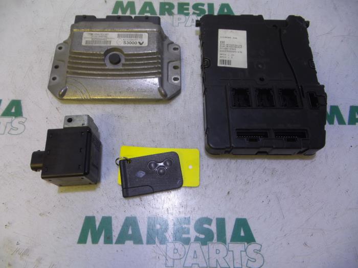 Used Engine management computer Renault Megane II (BM/CM) 1.4 16V 98 Price € 324,99 Margin scheme offered by Maresia Parts
