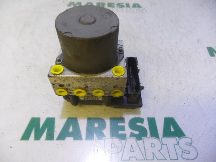 Gebrauchte ABS Pumpe Renault Megane II (BM/CM) 1.4 16V 98 Preis € 49,99 Margenregelung angeboten von Maresia Parts