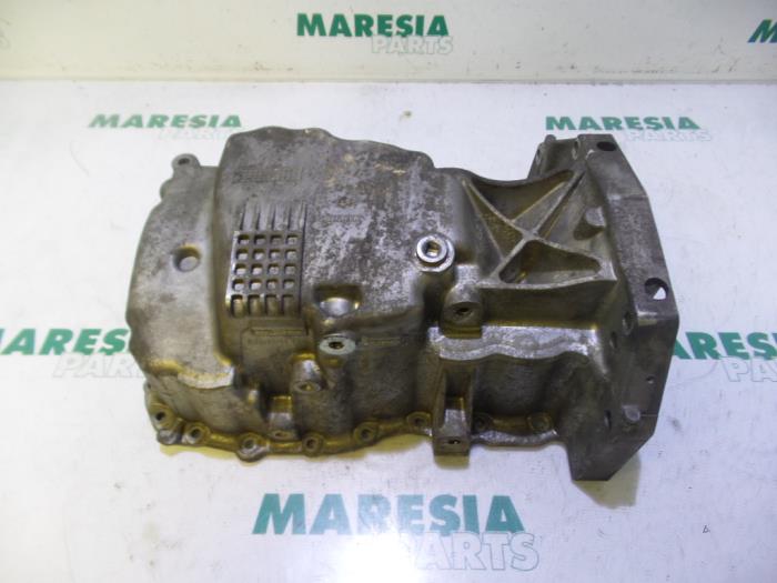 Gebrauchte Ölwanne Renault Grand Scénic III (JZ) 1.6 16V Preis € 40,00 Margenregelung angeboten von Maresia Parts