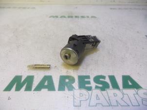 Used Ignition lock + key Peugeot 208 I (CA/CC/CK/CL) 1.6 e-HDi FAP Price € 29,99 Margin scheme offered by Maresia Parts