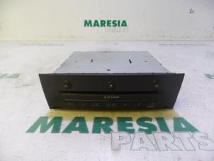 Używane Zmieniarka CD Renault Megane II (BM/CM) 1.9 dCi 120 Cena € 131,25 Procedura marży oferowane przez Maresia Parts