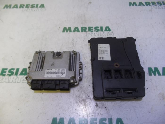 Used Engine management computer Renault Megane II (BM/CM) 1.9 dCi 120 Price € 262,50 Margin scheme offered by Maresia Parts