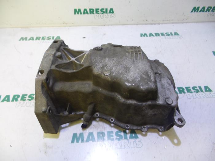 Gebrauchte Ölwanne Renault Megane III Berline (BZ) 1.5 dCi 110 Preis € 40,00 Margenregelung angeboten von Maresia Parts