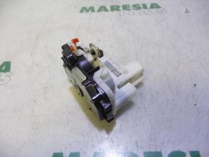 Usagé Serrure portière mécanique 2portes gauche Fiat 500 (312) 0.9 TwinAir 80 Prix € 24,95 Règlement à la marge proposé par Maresia Parts