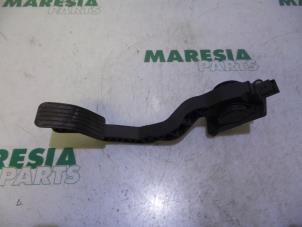 Used Throttle pedal position sensor Peugeot 206 (2A/C/H/J/S) 1.4 16V Price € 35,00 Margin scheme offered by Maresia Parts