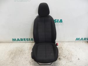 Używane Fotel prawy Peugeot 308 (L3/L8/LB/LH/LP) 1.6 BlueHDi 120 Cena € 131,25 Procedura marży oferowane przez Maresia Parts