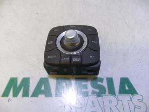 Used Navigation control panel Renault Laguna II Grandtour (KG) 1.9 dCi 110 Price € 65,00 Margin scheme offered by Maresia Parts