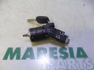 Used Ignition lock + key Peugeot 308 (L3/L8/LB/LH/LP) 1.6 BlueHDi 120 Price € 29,99 Margin scheme offered by Maresia Parts